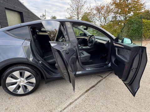 Tesla Model Y (Dual Motor) Long Range Auto 4WDE 5dr 4