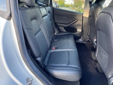 Tesla Model Y (Dual Motor) Long Range Auto 4WDE 5dr 37