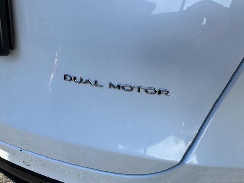 Tesla Model Y (Dual Motor) Long Range Auto 4WDE 5dr 33