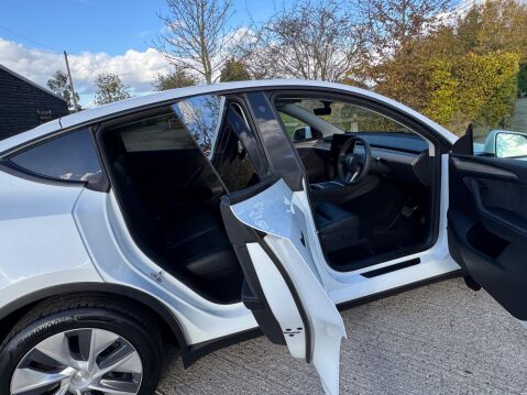 Tesla Model Y (Dual Motor) Long Range Auto 4WDE 5dr 54