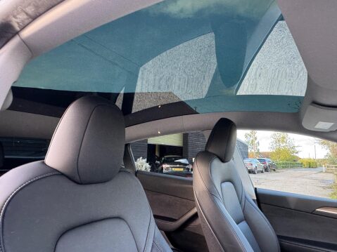 Tesla Model Y (Dual Motor) Long Range Auto 4WDE 5dr 60