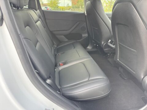 Tesla Model Y Auto RWD 5dr 29