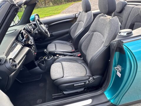 Mini Convertible 1.5 Cooper Steptronic Euro 6 (s/s) 2dr 52
