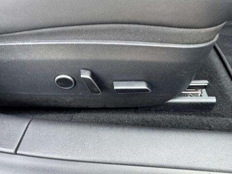 Tesla Model 3 (Dual Motor) Long Range Auto 4WDE 4dr 74