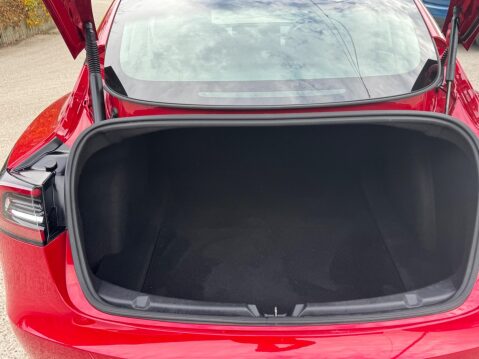 Tesla Model 3 (Dual Motor) Long Range Auto 4WDE 4dr 37