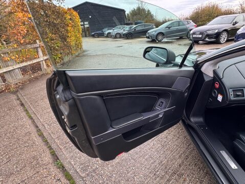 Aston Martin Vantage 4.3 V8 Euro 4 2dr 17