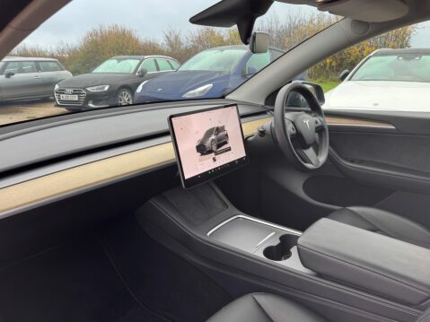 Tesla Model Y Auto RWD 5dr 75