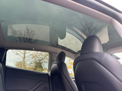 Tesla Model Y (Dual Motor) Long Range Auto 4WDE 5dr 42