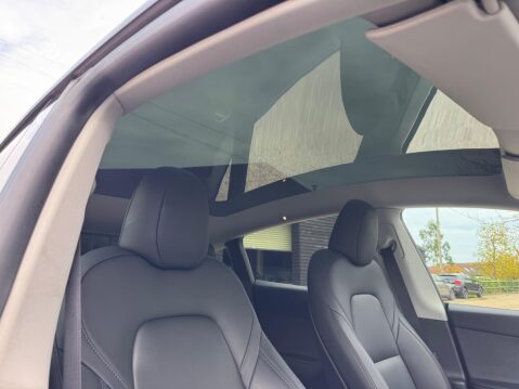 Tesla Model Y (Dual Motor) Long Range Auto 4WDE 5dr 55