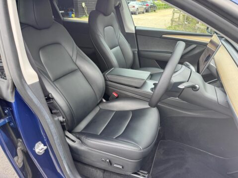 Tesla Model Y (Dual Motor) Long Range Auto 4WDE 5dr 14