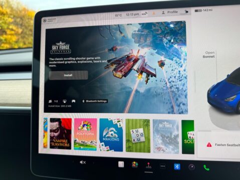 Tesla Model Y (Dual Motor) Long Range Auto 4WDE 5dr 73