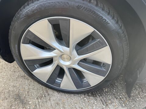 Tesla Model Y (Dual Motor) Long Range Auto 4WDE 5dr 28