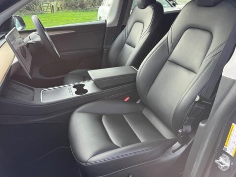 Tesla Model Y (Dual Motor) Long Range Auto 4WDE 5dr 23