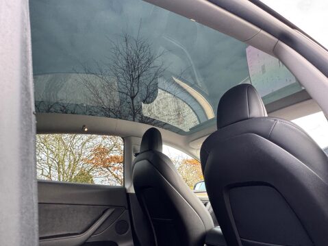 Tesla Model Y (Dual Motor) Long Range Auto 4WDE 5dr 38