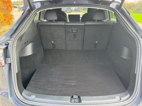 Tesla Model Y (Dual Motor) Long Range Auto 4WDE 5dr 18