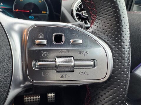 Mercedes-Benz EQA EQA 350 66.5kWh AMG Line Auto 4MATIC 5dr 33