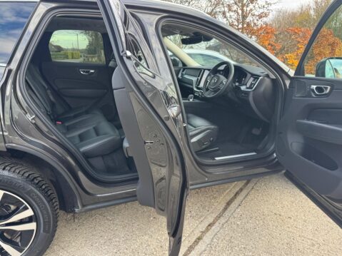 Volvo XC60 2.0h T6 Recharge 11.6kWh Inscription Expression Auto AWD Euro 6 (s/s) 5dr 40