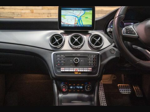 Mercedes-Benz GLA 1.6 GLA 180 AMG Line Edition Auto 5dr 28