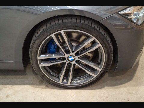 BMW 3 Series 3.0 330d xDrive M Sport Shadow Edition Auto 4WD 4dr 19