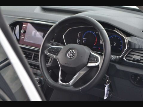 Volkswagen T-Cross 1.0 TSI First Edition 35