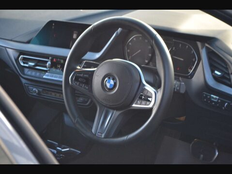 BMW 1 Series 1.5 118I M Sport Auto 5dr 29