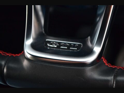 Volkswagen Golf 2.0 Golf GTi Performance 3dr 48