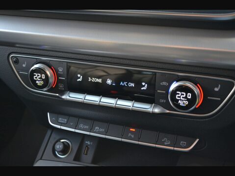 Audi Q5 2.0 Q5 Sport 45 TFSI MHEV Quattro Semi-Auto 4WD 5dr 49