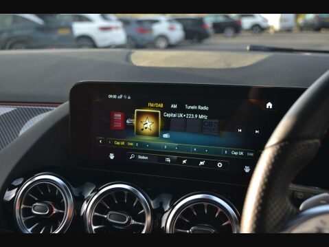 Mercedes-Benz GLA 1.3 GLA 200 AMG Line Premium+ Night Edition A 5dr 43