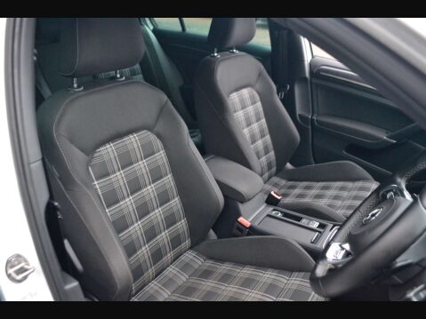 Volkswagen Golf 2.0 Golf GTD TDI Semi-Auto 5dr 32