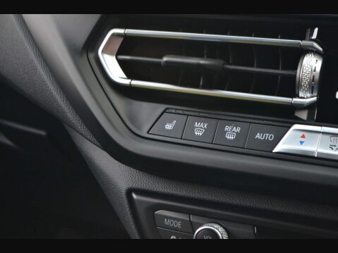 BMW 1 Series 1.5 118I M Sport Auto 5dr 41