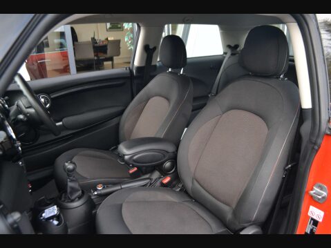 Mini Hatch 1.5 Cooper Classic 3dr 28