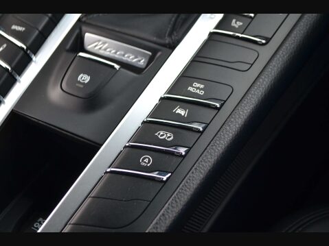 Porsche Macan 3.0 Macan GTS Semi-Auto 4WD 5dr 58