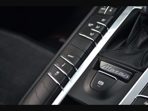 Porsche Macan 3.0 Macan GTS Semi-Auto 4WD 5dr 59