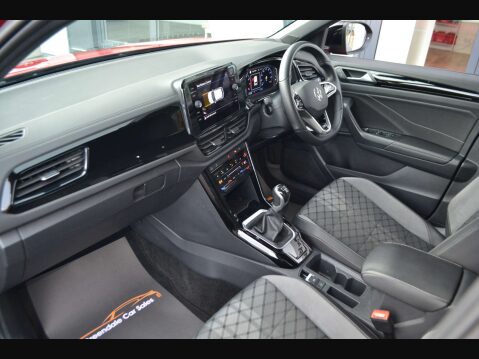 Volkswagen T-Roc 1.5 T-Roc R-Line TSI 5dr 32