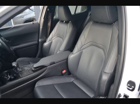 Lexus Ux 2.0 UX 250h 4x2 CVT 5dr 33