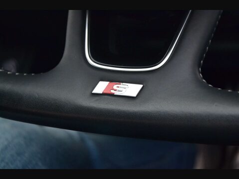Audi A4 2.0 A4 S Line 40 TFSI Semi-Auto 5dr 44