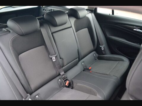 Vauxhall Insignia 1.6 Turbo D ecoTEC BlueInjection SRi Nav 25