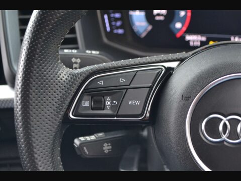 Audi A1 1.0 A1 Sportback 30 TFSI S Line Semi-Auto 5dr 43