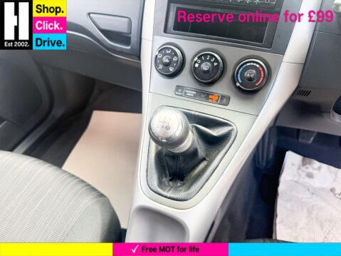 Toyota Auris 1.4 Limited Edition 5dr 49