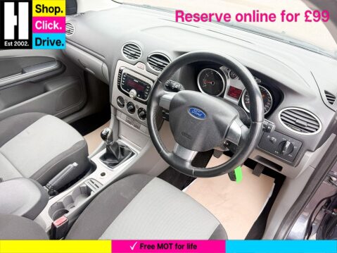 Ford Focus 1.6 Zetec 5dr 29