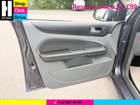 Ford Focus 1.6 Zetec 5dr 33