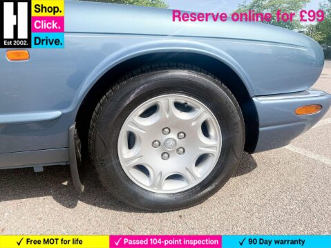 Jaguar XJ 4.0 Sovereign 4dr 15