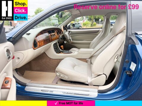 Jaguar XK8 4.0 2dr 33
