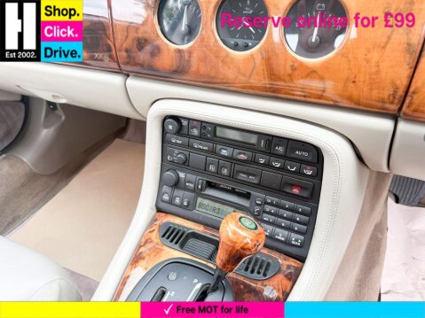 Jaguar XK8 4.0 2dr 43