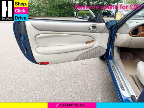 Jaguar XK8 4.0 2dr 32