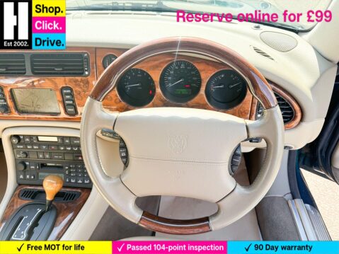 Jaguar XK8 4.0 2dr 47