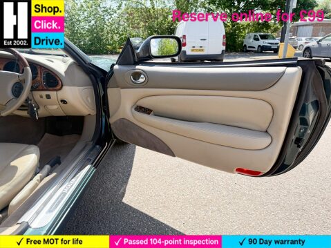 Jaguar XK8 4.0 2dr 31