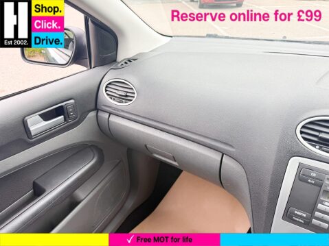 Ford Focus 1.6 LX 5dr 44