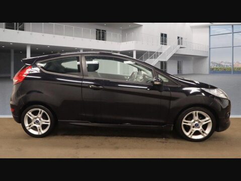 Ford Fiesta 1.6 Zetec S Hatchback 3dr Petrol Manual (132 g/km, 118 bhp) 6