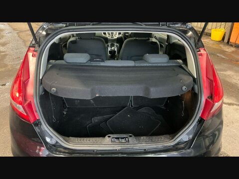 Ford Fiesta 1.6 Zetec S Hatchback 3dr Petrol Manual (132 g/km, 118 bhp) 8